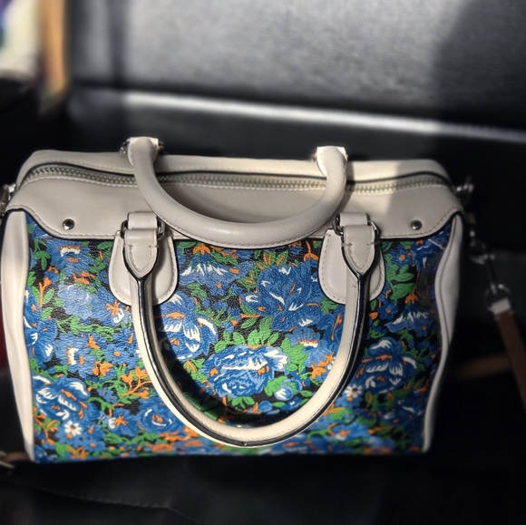 Blue and White Floral Coach Satchel - Picture 4 of 11